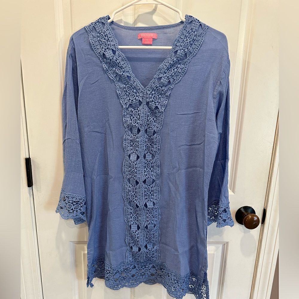 Isaac Mizrahi small blue midi dress with lace trim